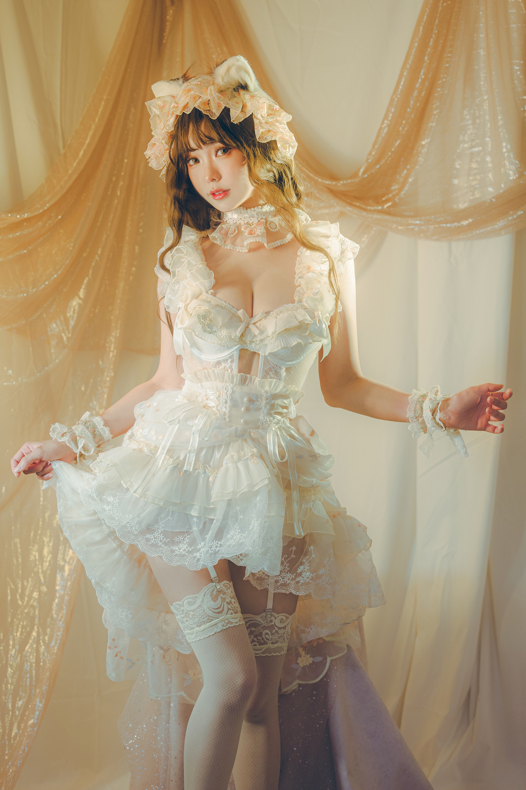 ElyEE子 - NO.168 Red panda~Lingerie 小熊貓古典蕾絲 [25P]-XikXak